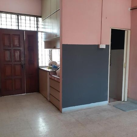 Homestay Idaman Tun Hussein - Harga Untuk 1 Rumah ,1 Bilik ,1 Bilik Air 4 Single Bed - Not Sharing 페라이 외부 사진