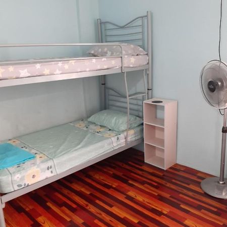 Homestay Idaman Tun Hussein - Harga Untuk 1 Rumah ,1 Bilik ,1 Bilik Air 4 Single Bed - Not Sharing 페라이 외부 사진