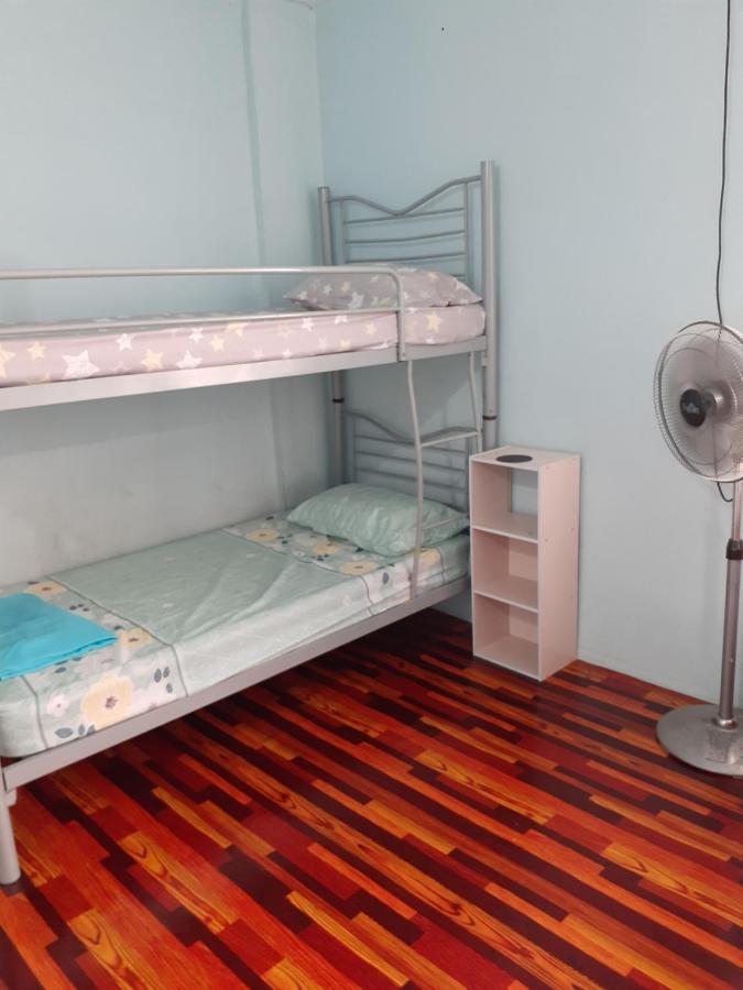 Homestay Idaman Tun Hussein - Harga Untuk 1 Rumah ,1 Bilik ,1 Bilik Air 4 Single Bed - Not Sharing 페라이 외부 사진