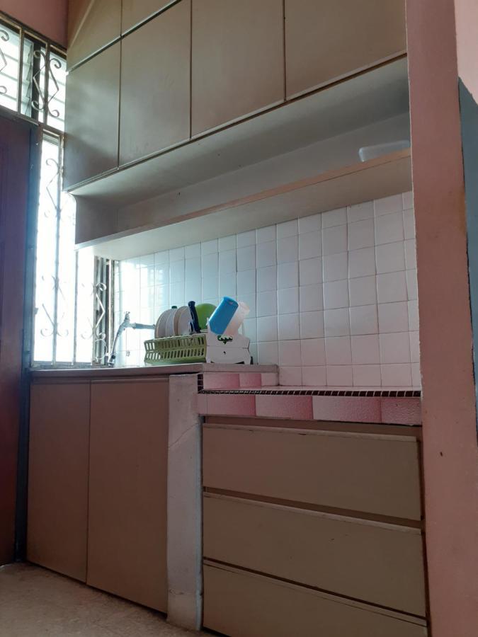 Homestay Idaman Tun Hussein - Harga Untuk 1 Rumah ,1 Bilik ,1 Bilik Air 4 Single Bed - Not Sharing 페라이 외부 사진