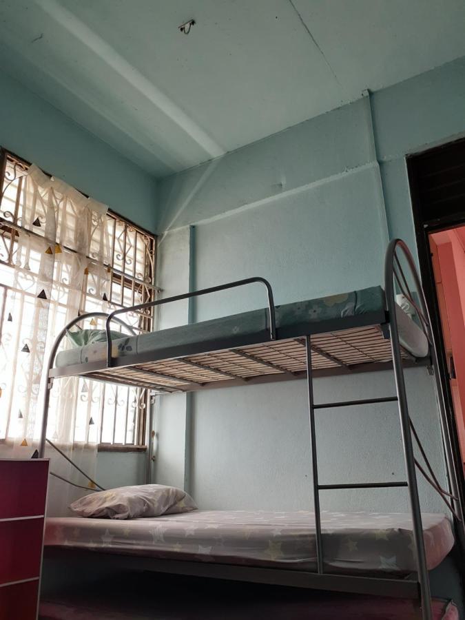 Homestay Idaman Tun Hussein - Harga Untuk 1 Rumah ,1 Bilik ,1 Bilik Air 4 Single Bed - Not Sharing 페라이 외부 사진