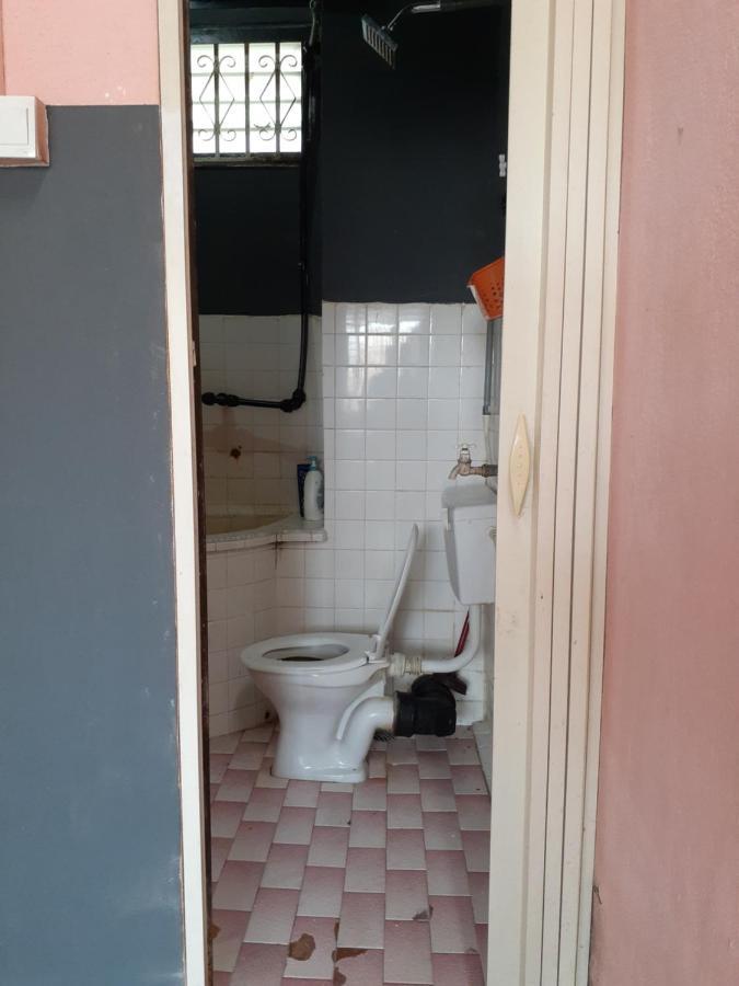 Homestay Idaman Tun Hussein - Harga Untuk 1 Rumah ,1 Bilik ,1 Bilik Air 4 Single Bed - Not Sharing 페라이 외부 사진