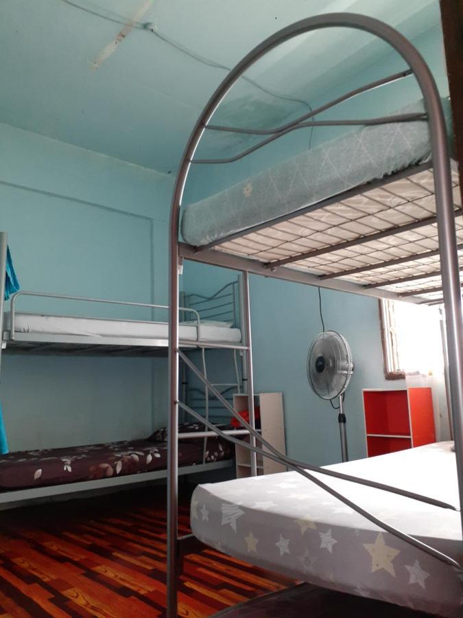 Homestay Idaman Tun Hussein - Harga Untuk 1 Rumah ,1 Bilik ,1 Bilik Air 4 Single Bed - Not Sharing 페라이 외부 사진
