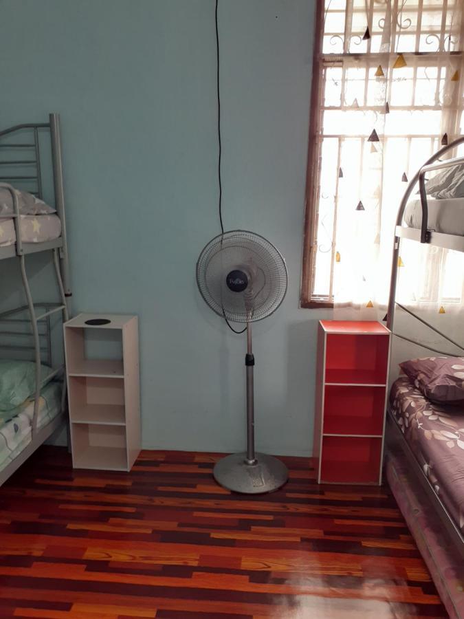 Homestay Idaman Tun Hussein - Harga Untuk 1 Rumah ,1 Bilik ,1 Bilik Air 4 Single Bed - Not Sharing 페라이 외부 사진